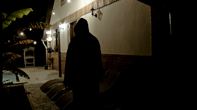 Sikoly - A kés nem kérdez